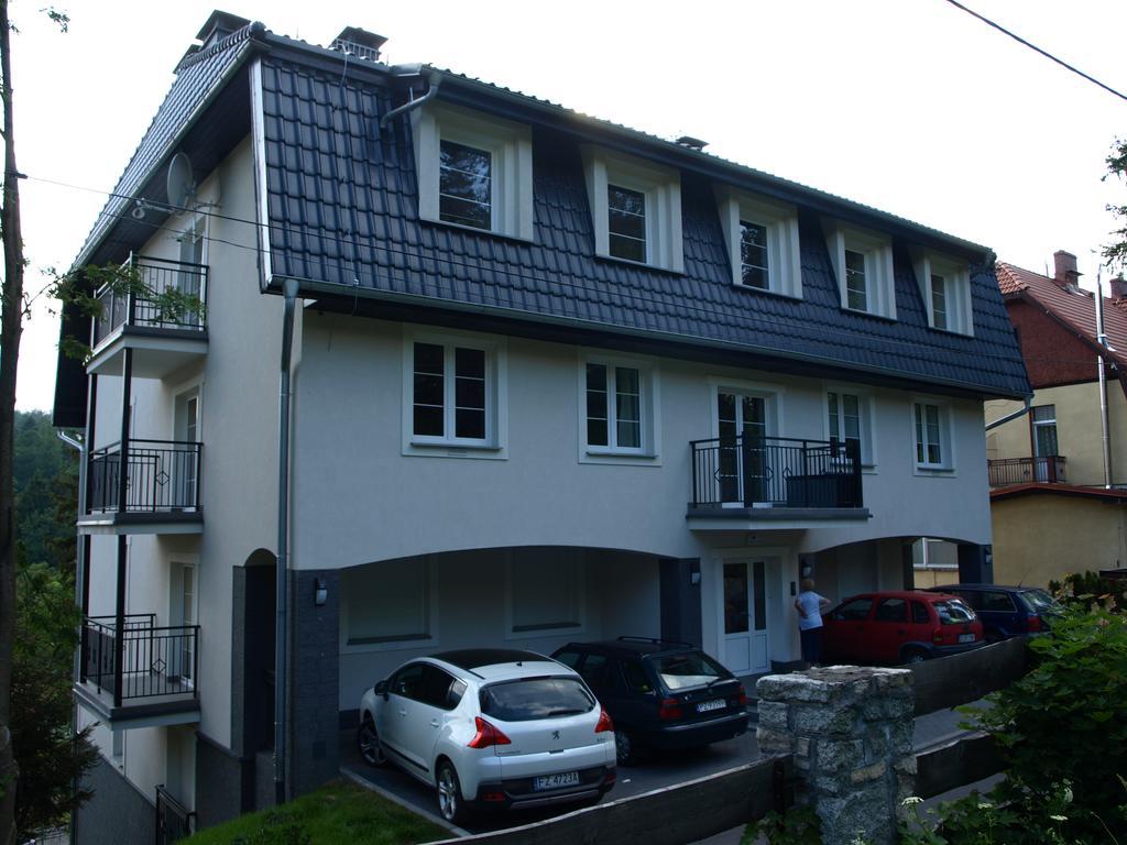 Apartament Cristal シクラルスカ・ポレンバ エクステリア 写真